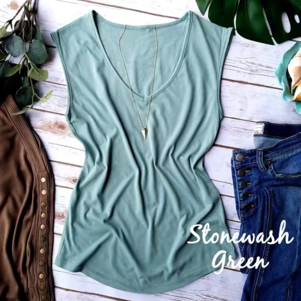Sleeveless V-Neck Layering Tank